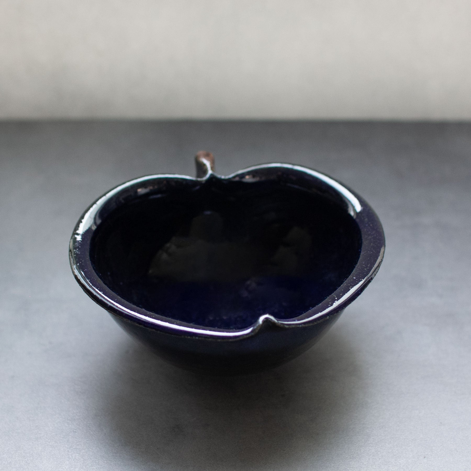 りんご鉢（小）【古谷製陶所】 | Elena Tokyo（絵れ菜Tokyo）