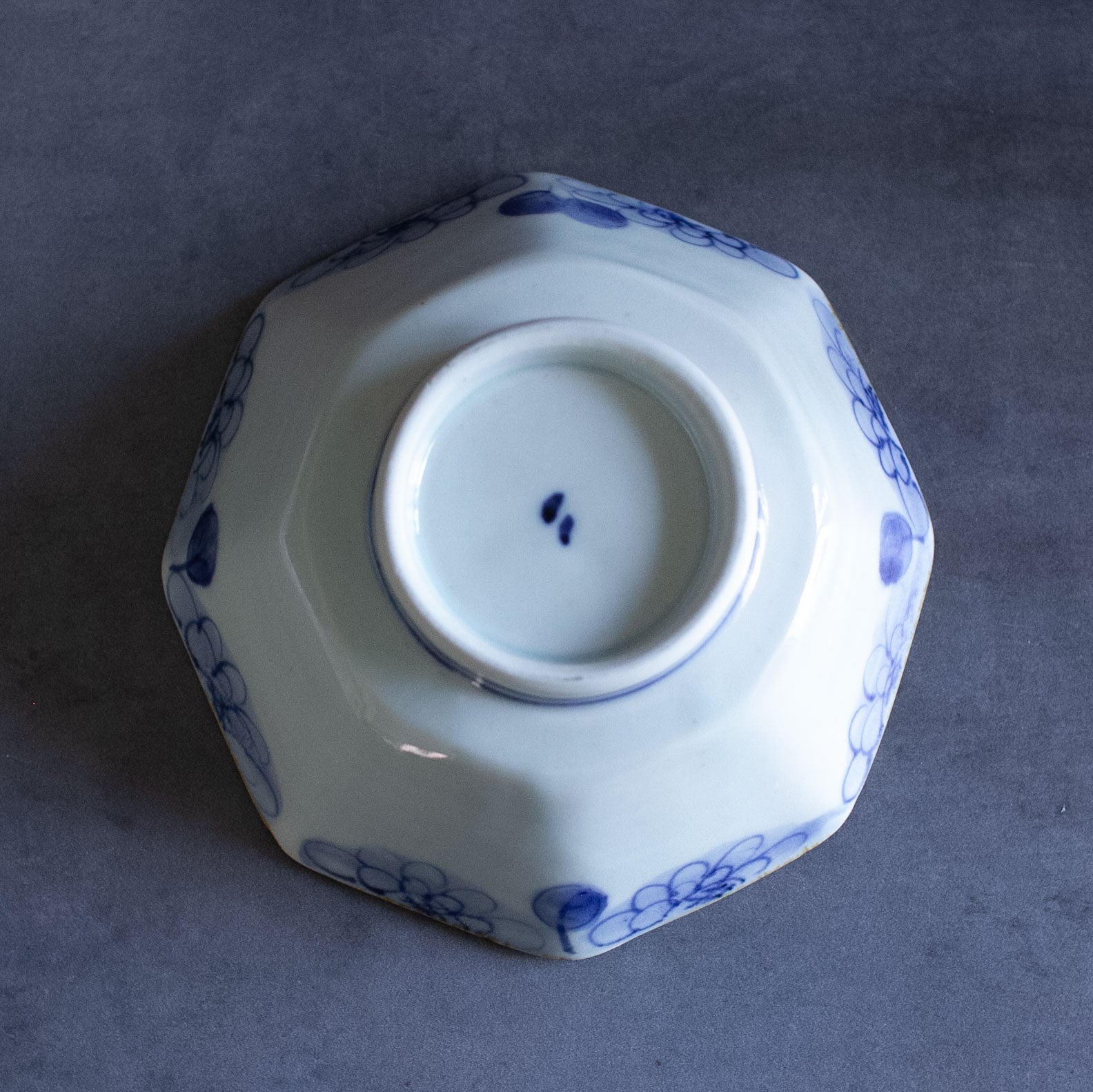 菊文八角鉢【山口利枝】 | Elena Tokyo（絵れ菜Tokyo）