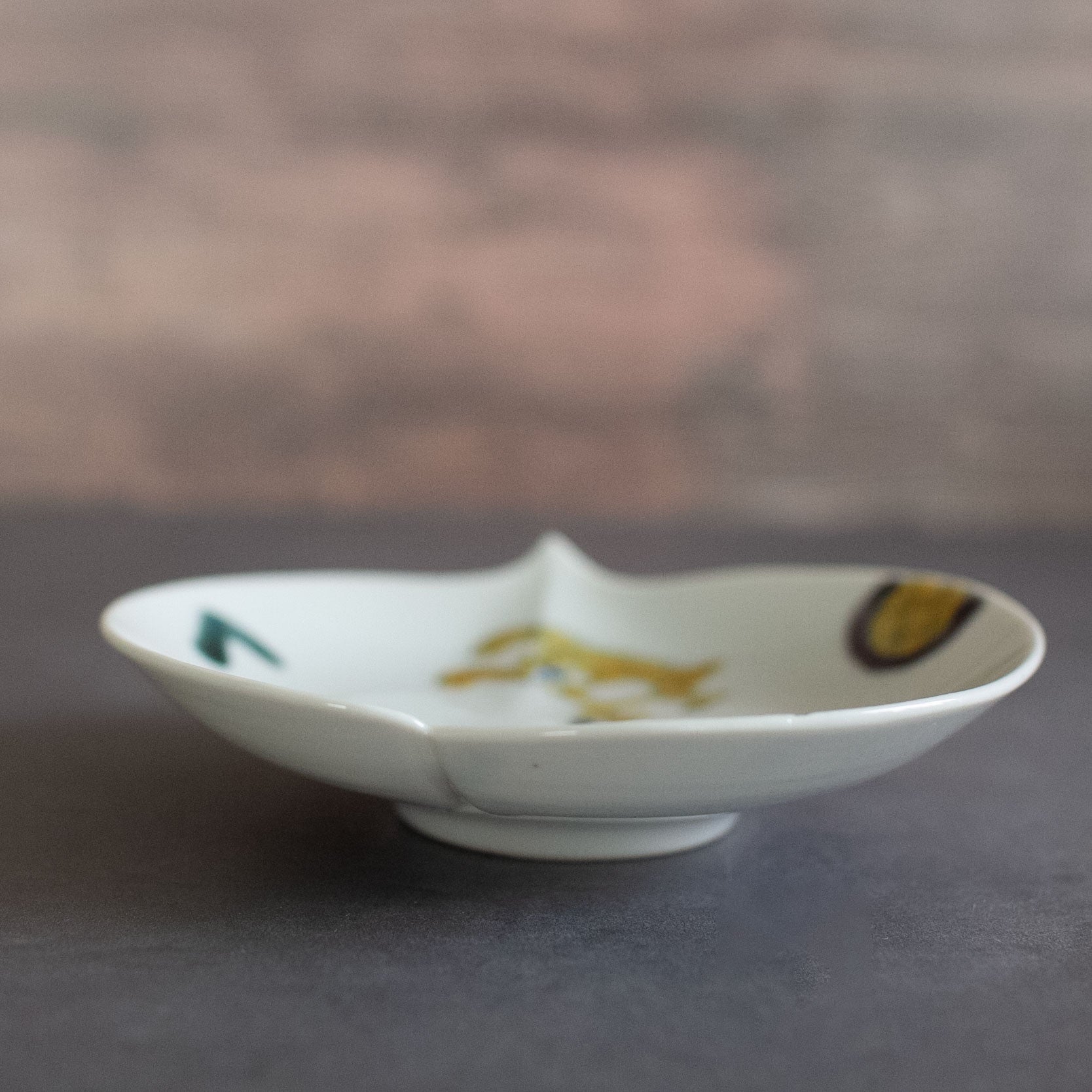 中国古玩　南京手草木文変形菓子皿 南京赤絵布袋文菱形皿（五客揃 / 明 - 清時代） - 天平堂（TENPYODO）